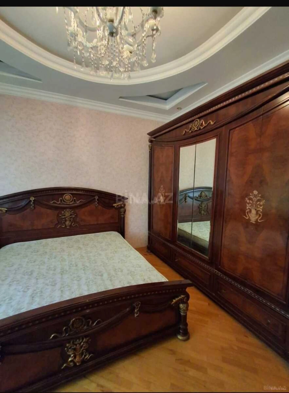 Kirayə verilir 3 otaqlı mənzil 130 m²
