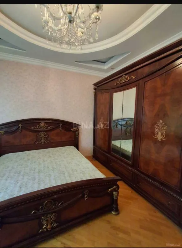 Kirayə verilir 3 otaqlı mənzil 130 m²