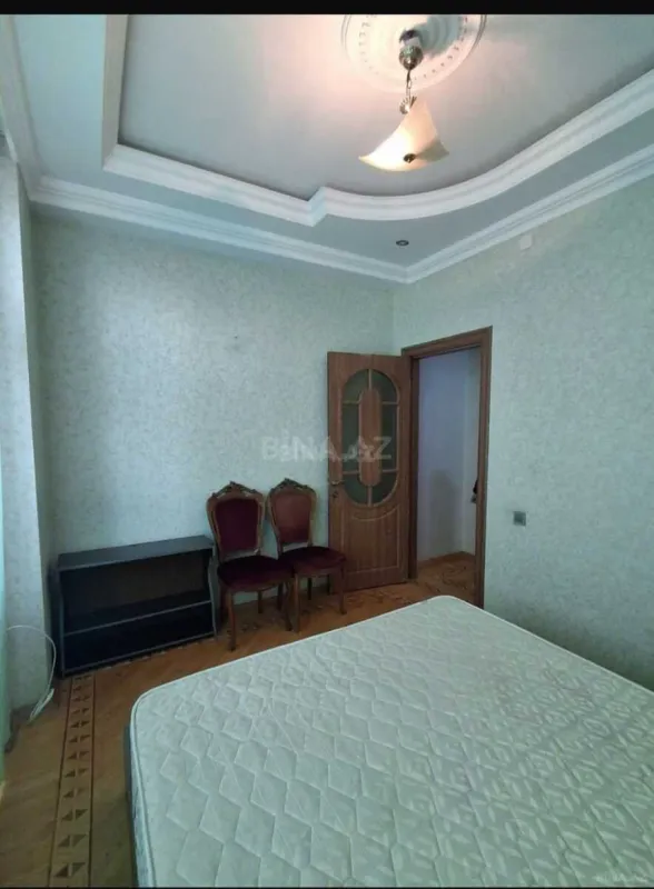 Kirayə verilir 3 otaqlı mənzil 130 m²