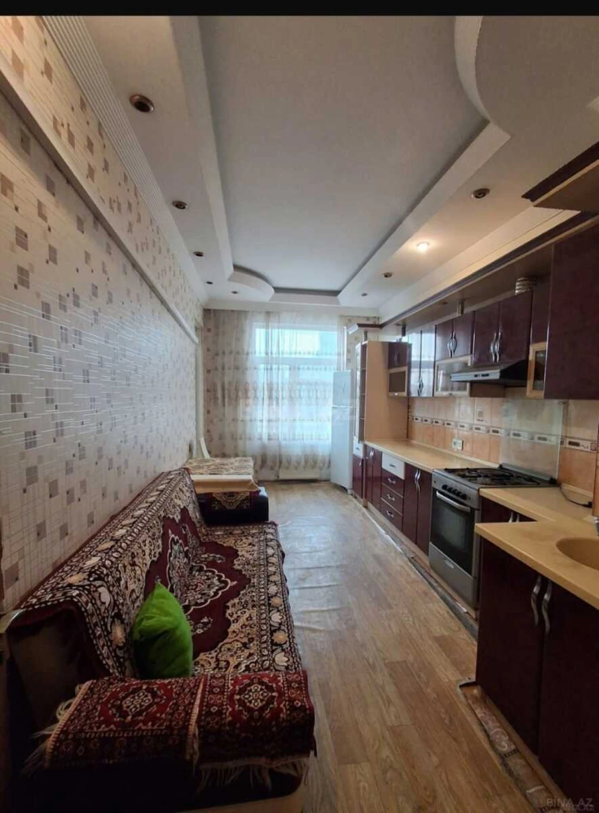 Kirayə verilir 3 otaqlı mənzil 130 m²