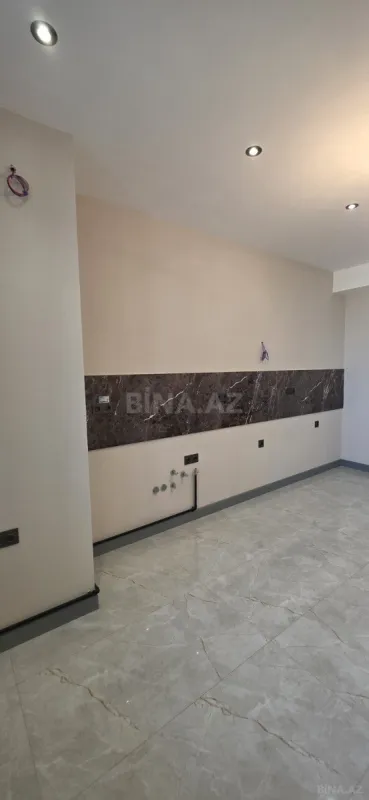 Satılır 3 otaqlı mənzil 136 m²