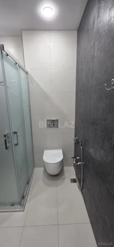 Satılır 3 otaqlı mənzil 136 m²