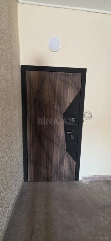 Satılır 3 otaqlı mənzil 136 m²