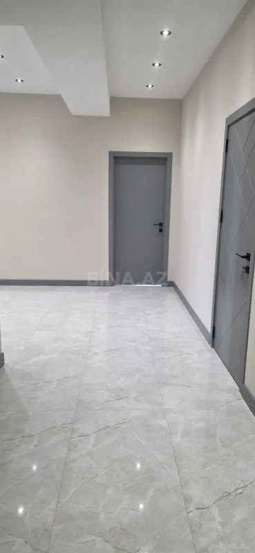 Satılır 3 otaqlı mənzil 136 m²