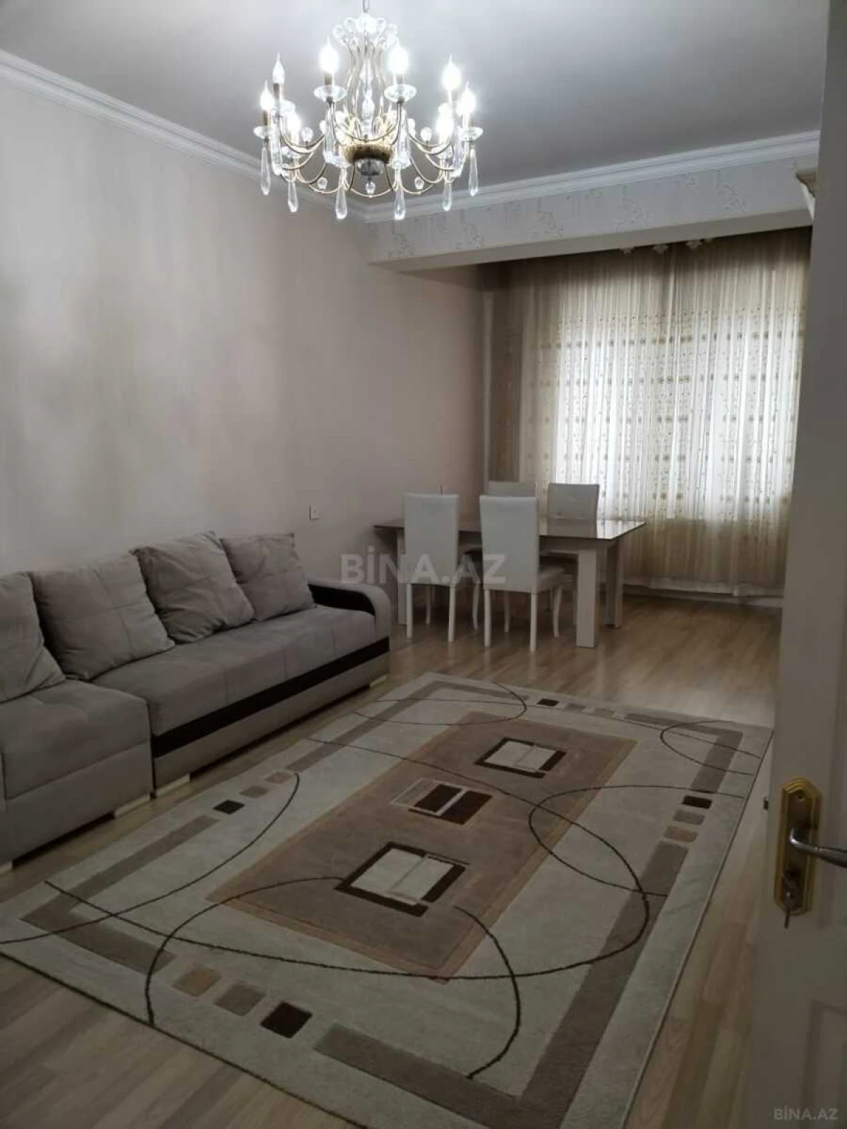 Kirayə verilir 3 otaqlı mənzil 100 m²