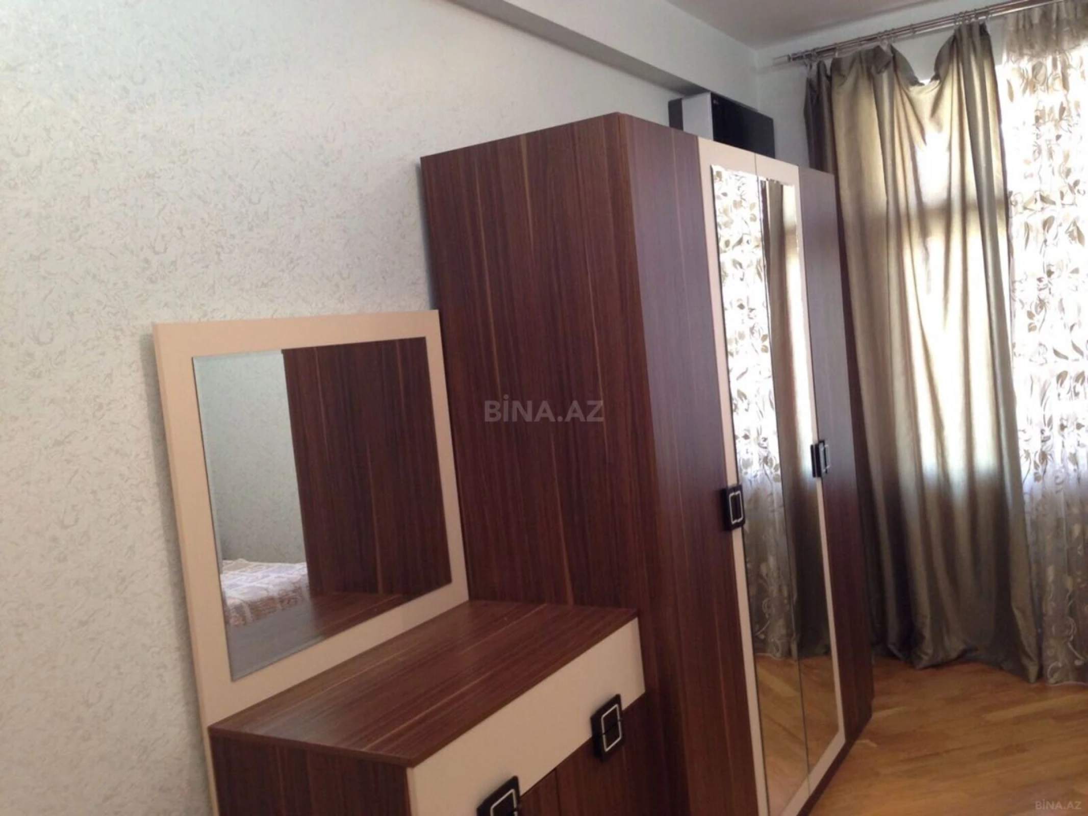 Kirayə verilir 3 otaqlı mənzil 125 m²