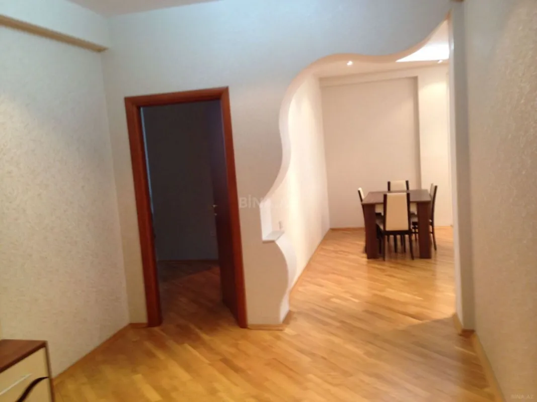 Kirayə verilir 3 otaqlı mənzil 125 m²