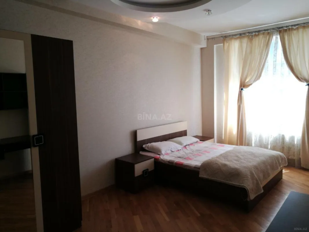Kirayə verilir 3 otaqlı mənzil 125 m²