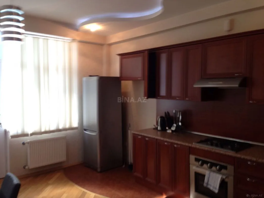 Kirayə verilir 3 otaqlı mənzil 125 m²