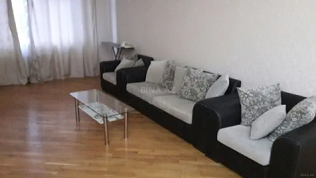 Kirayə verilir 3 otaqlı mənzil 125 m²