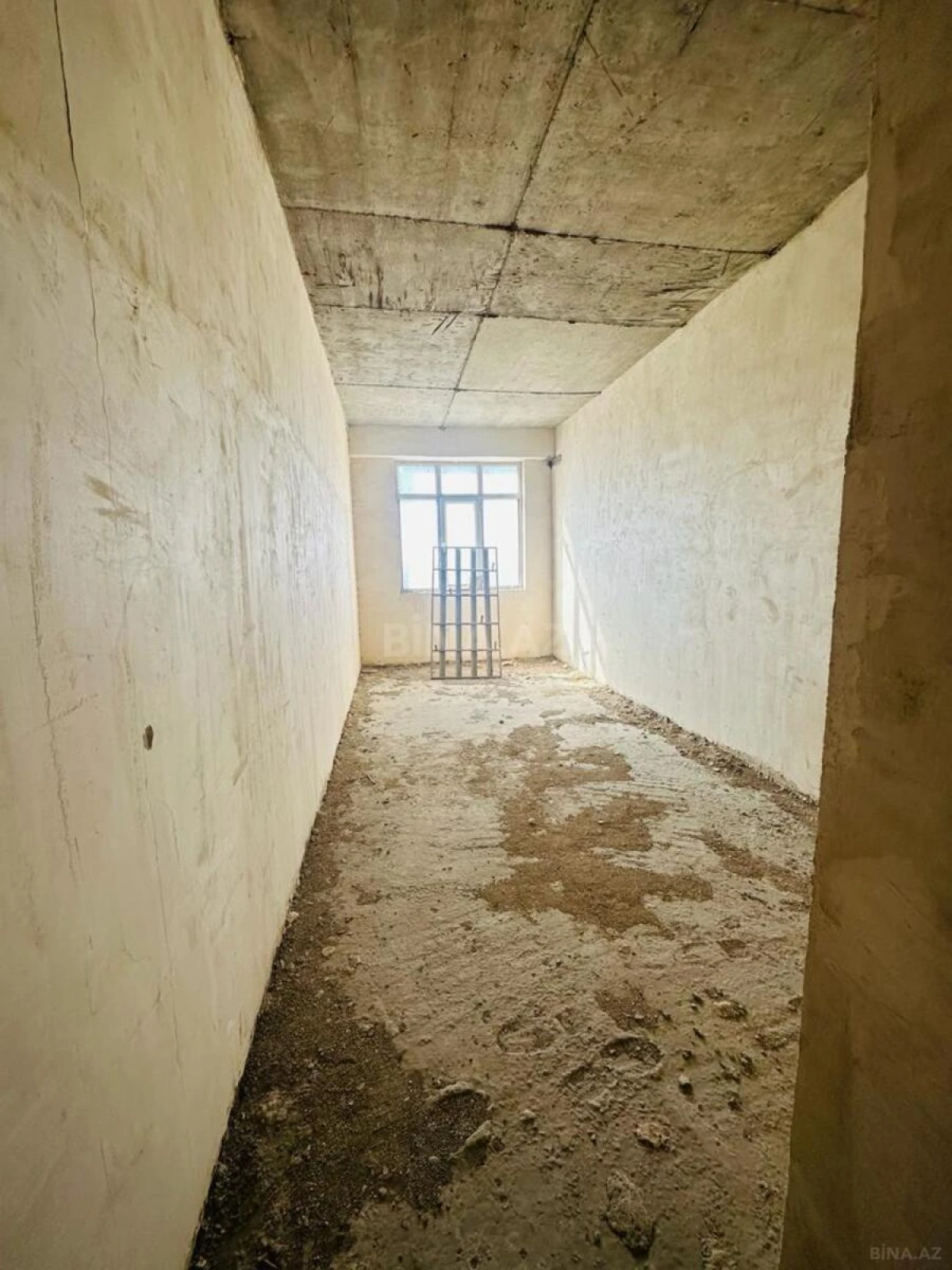 Satılır 2 otaqlı mənzil 79 m²