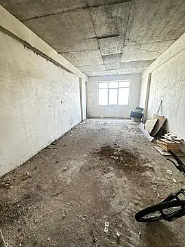 Satılır 2 otaqlı mənzil 79 m²