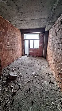 Satılır 2 otaqlı mənzil 79 m²