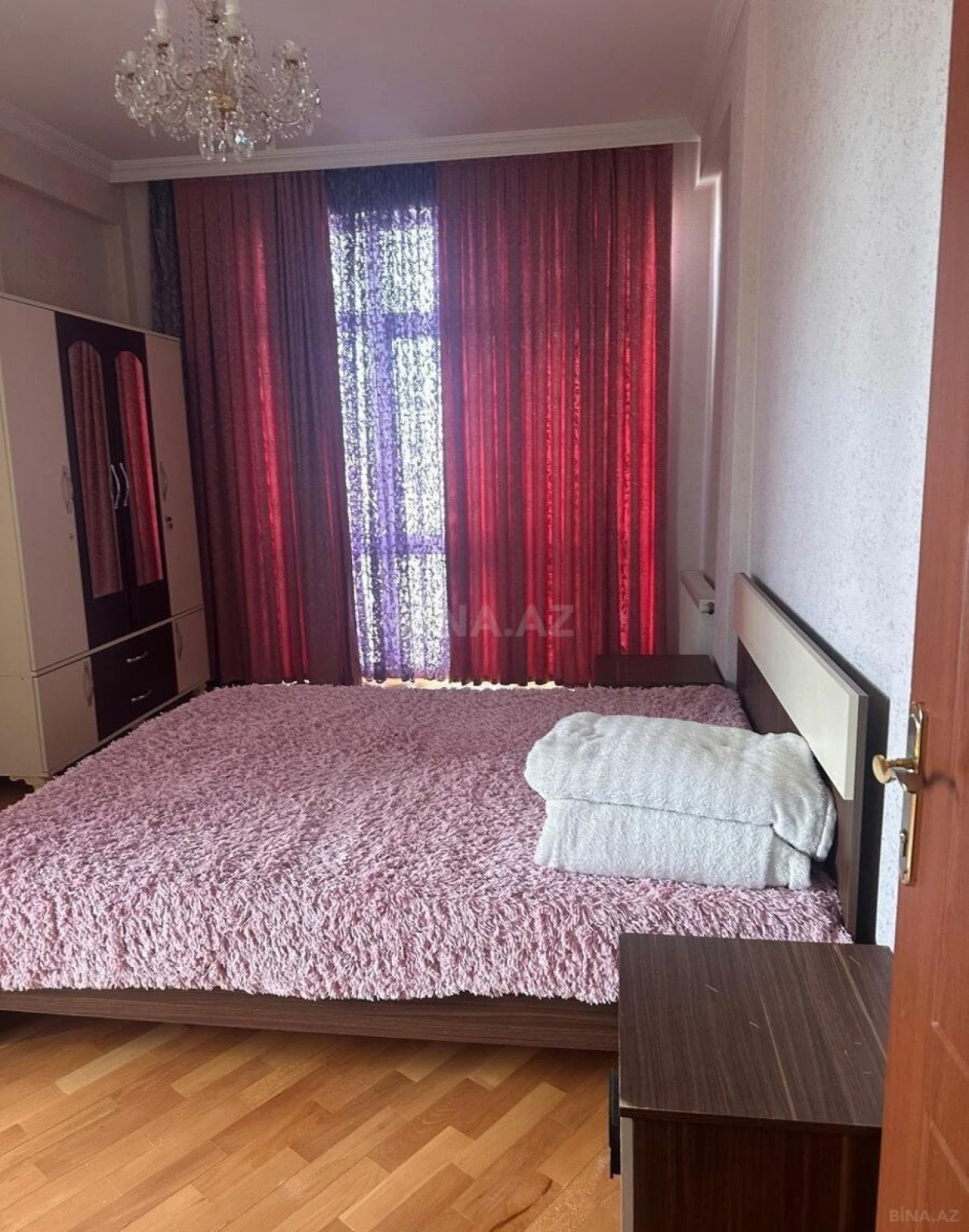Kirayə verilir 2 otaqlı mənzil 84 m²