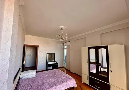 Kirayə verilir 2 otaqlı mənzil 84 m²
