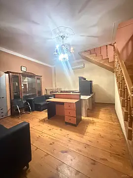 Kirayə verilir 3 otaqlı ofis 150 m²