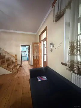 Kirayə verilir 3 otaqlı ofis 150 m²