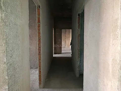 Satılır 4 otaqlı mənzil 176 m²