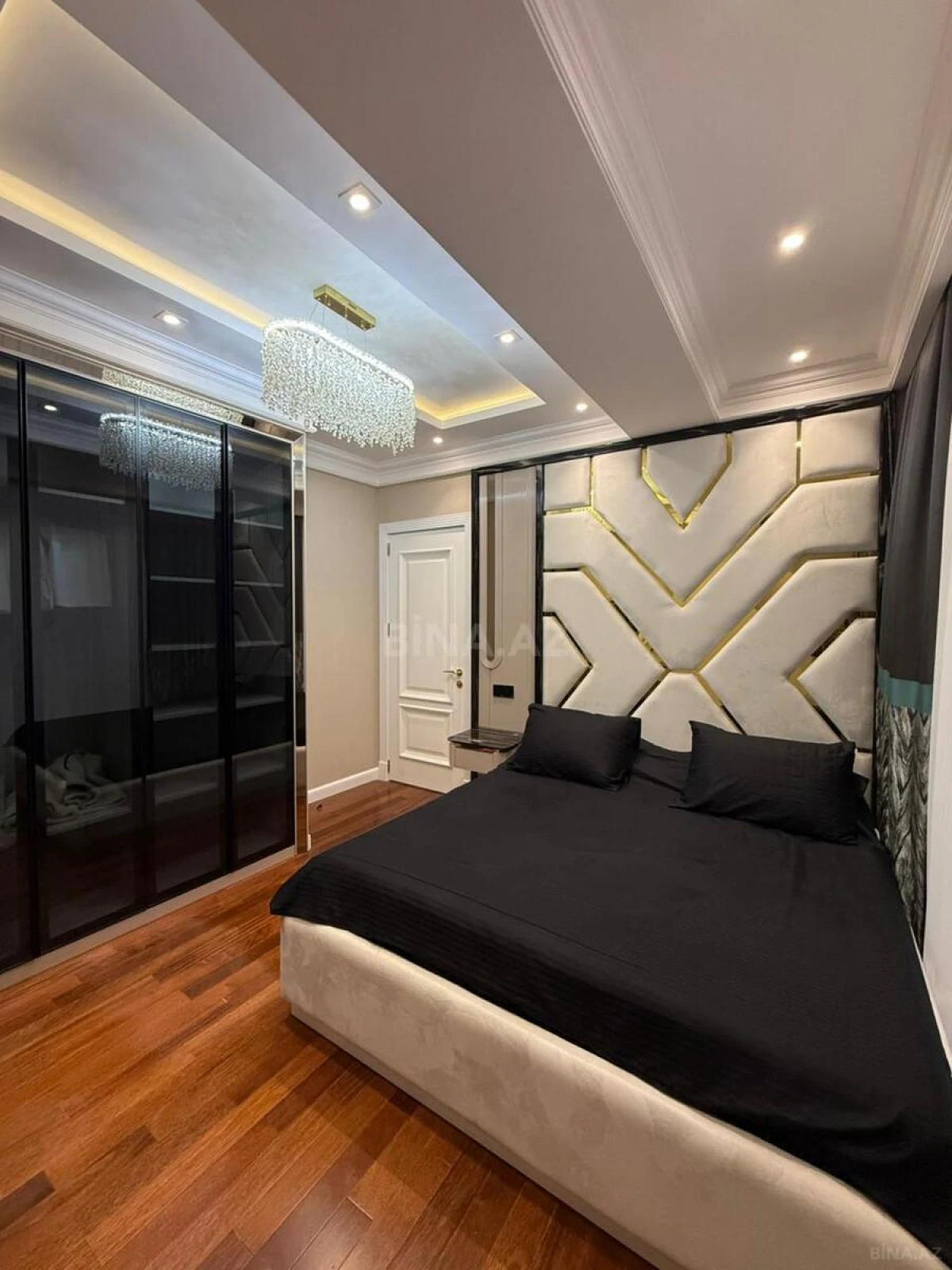 Satılır 3 otaqlı mənzil 100 m²