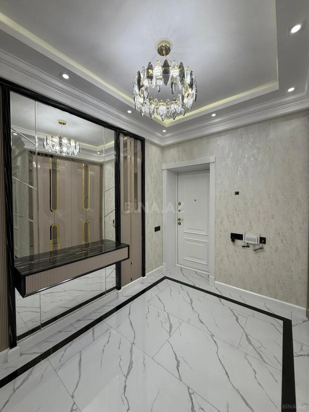 Satılır 3 otaqlı mənzil 100 m²