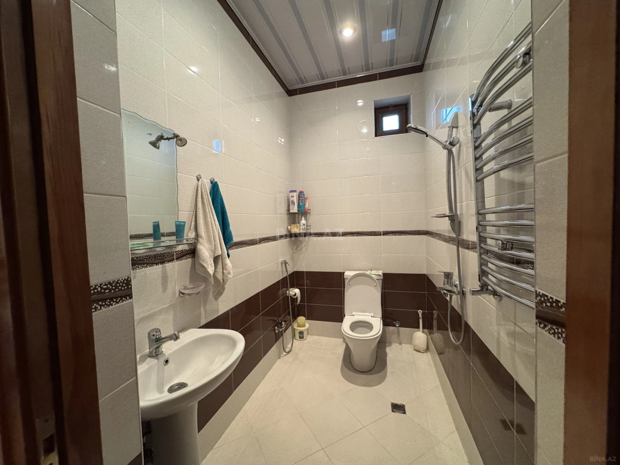 Satılır 5 otaqlı həyət evi 178 m²