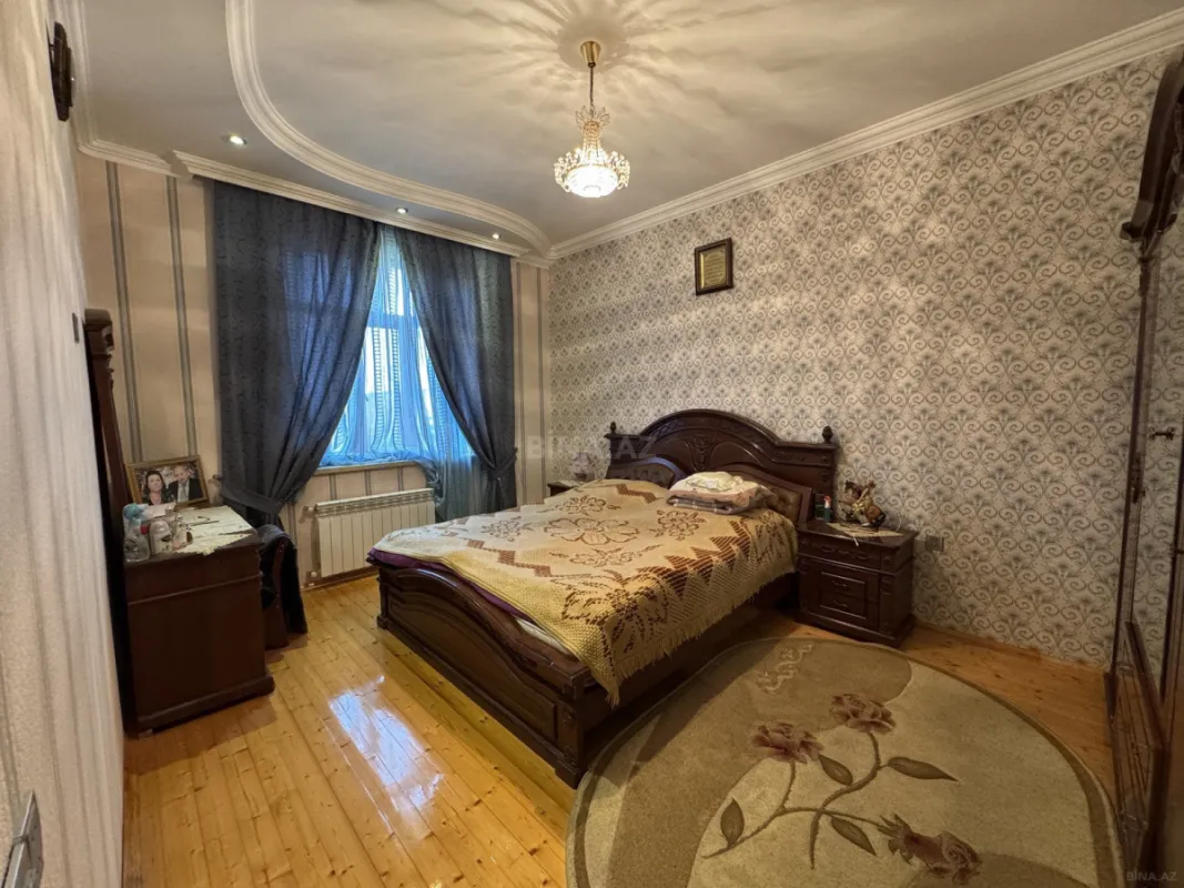 Satılır 5 otaqlı həyət evi 178 m²