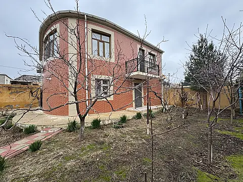 Satılır 5 otaqlı həyət evi 178 m²
