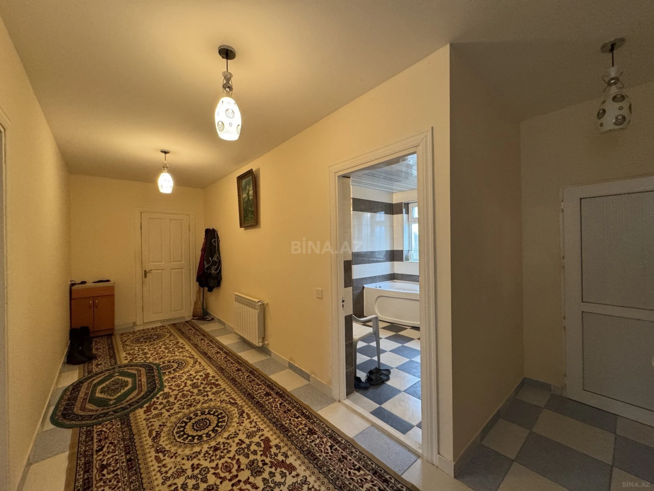 Satılır 5 otaqlı həyət evi 178 m²