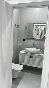 Satılır 4 otaqlı mənzil 172 m²