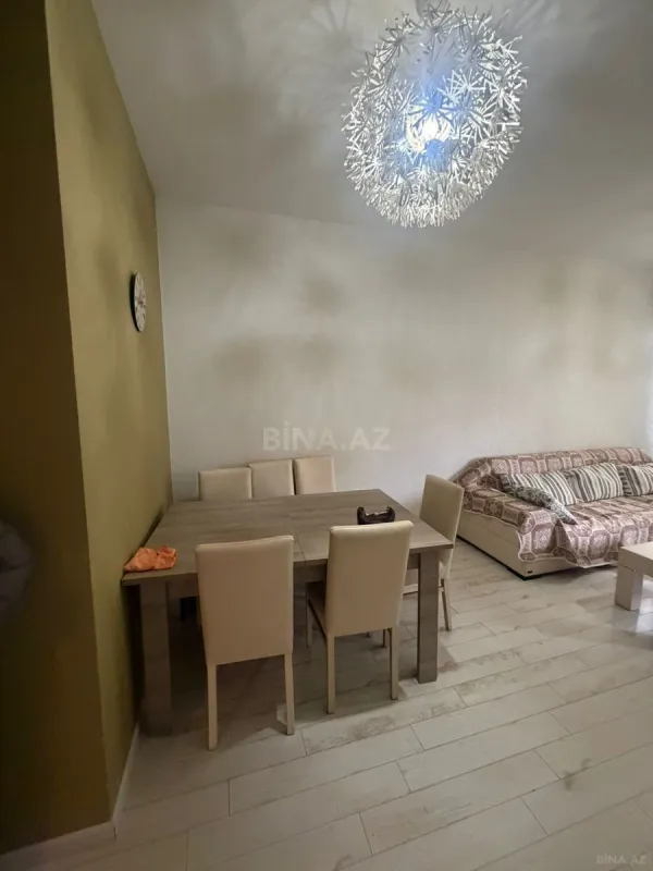 Kirayə verilir 2 otaqlı mənzil 85 m²