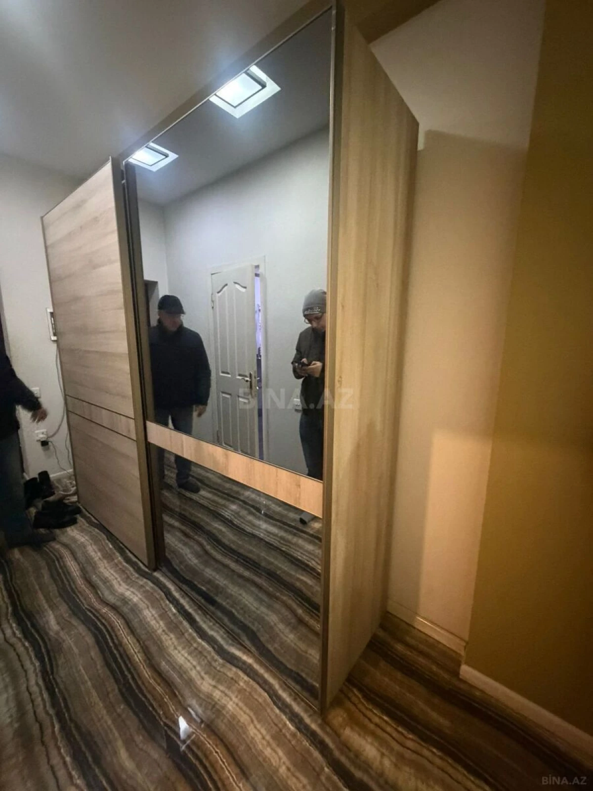 Kirayə verilir 2 otaqlı mənzil 85 m²