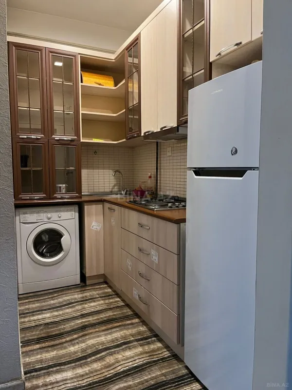 Kirayə verilir 2 otaqlı mənzil 85 m²