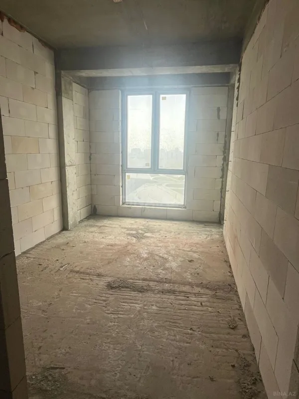 Satılır 3 otaqlı mənzil 122 m²