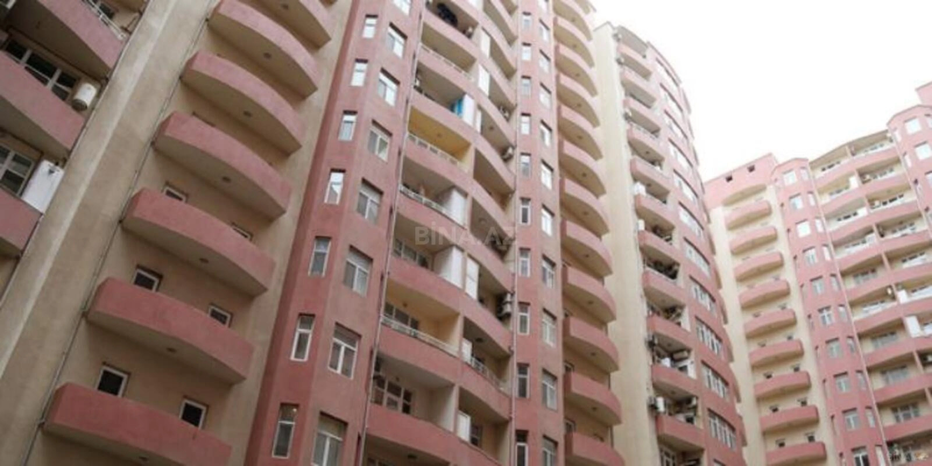 Satılır 3 otaqlı mənzil 67 m²