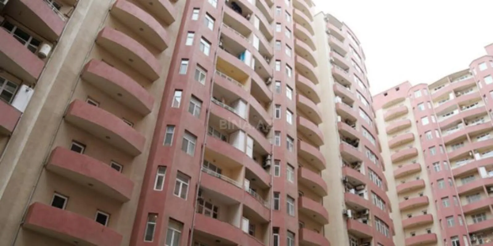 Satılır 3 otaqlı mənzil 67 m²
