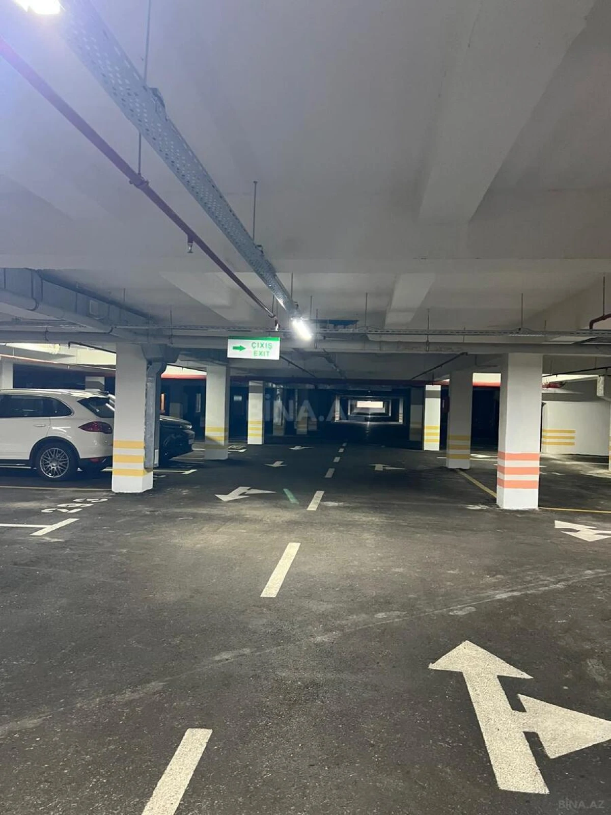 Satılır 2 otaqlı mənzil 114 m²