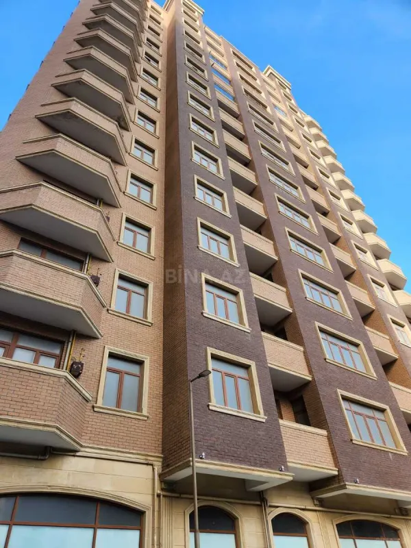 Satılır 2 otaqlı mənzil 114 m²