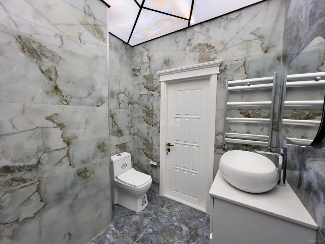 Satılır 3 otaqlı mənzil 135 m²