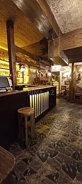 Satılır obyekt 215 m²