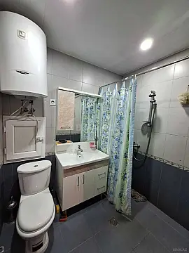 Satılır 2 otaqlı mənzil 85 m²