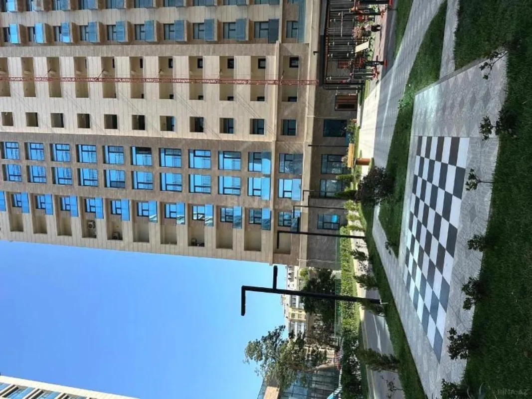 Satılır 3 otaqlı mənzil 118 m²