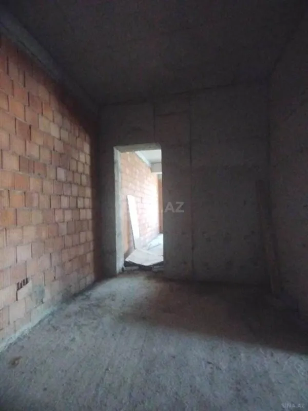 Satılır 3 otaqlı mənzil 118 m²