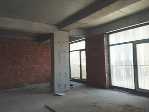 Satılır 3 otaqlı mənzil 118 m²