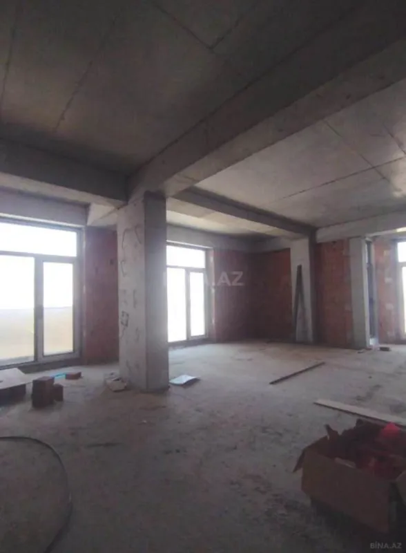 Satılır 3 otaqlı mənzil 118 m²