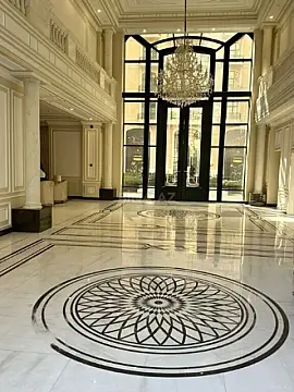 Satılır 4 otaqlı mənzil 454 m²