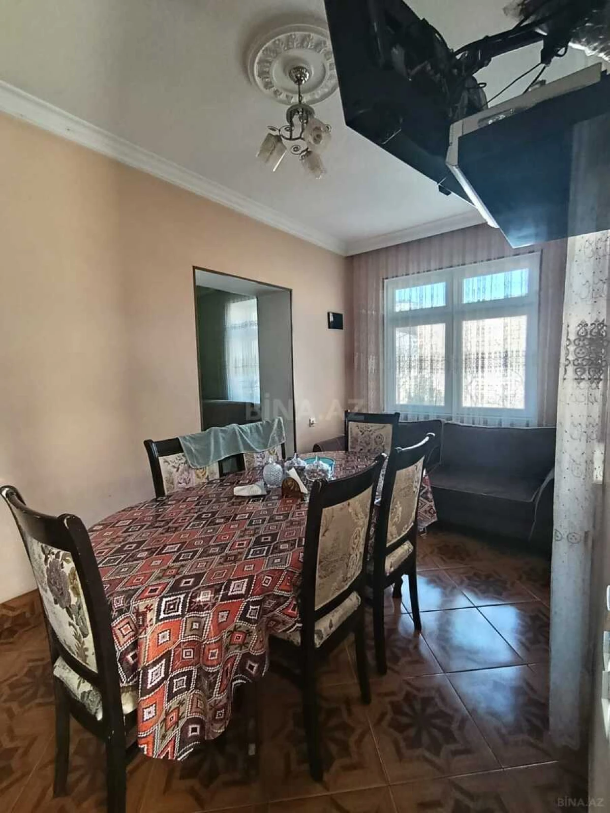 Satılır 6 otaqlı həyət evi 296 m²