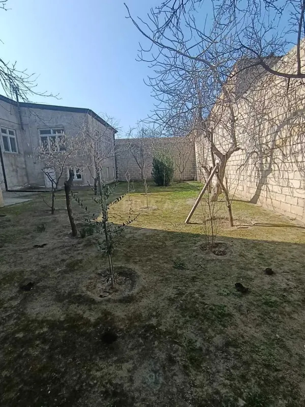 Satılır 6 otaqlı həyət evi 296 m²