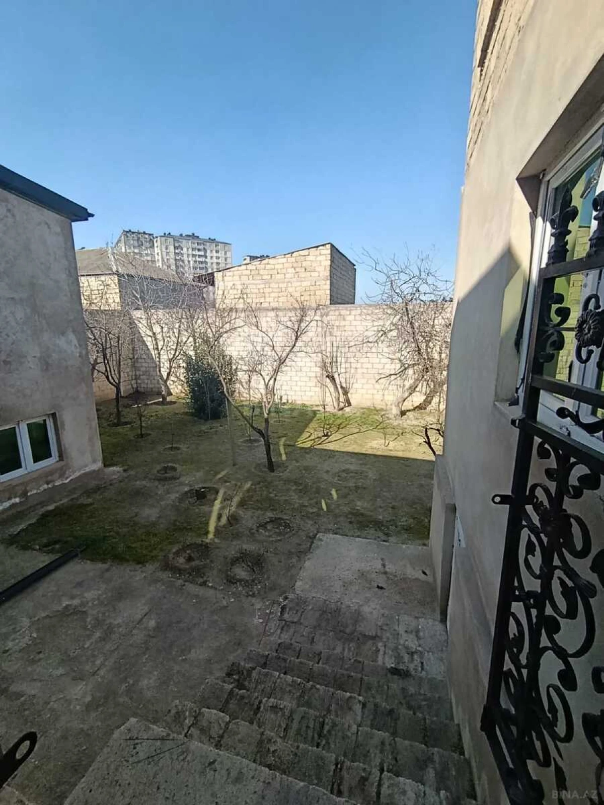 Satılır 6 otaqlı həyət evi 296 m²