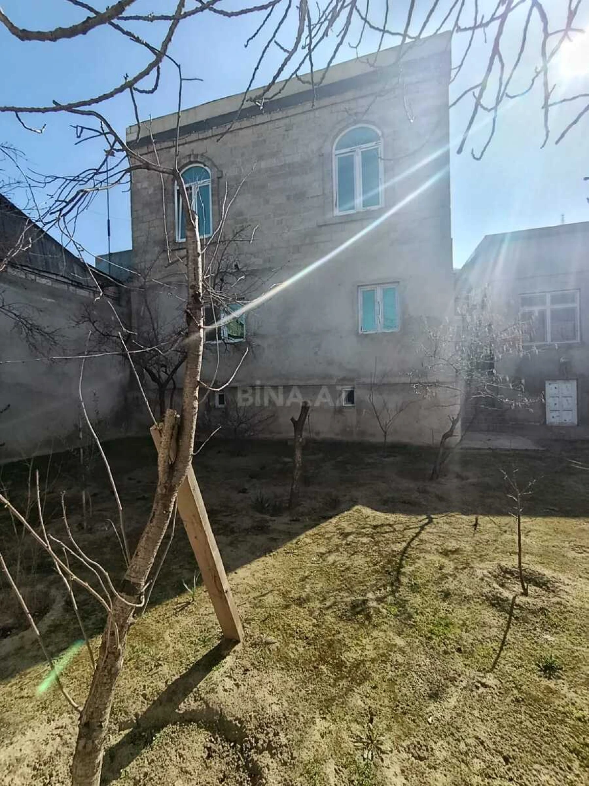 Satılır 6 otaqlı həyət evi 296 m²