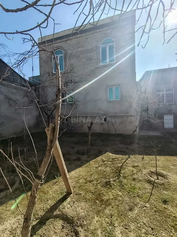 Satılır 6 otaqlı həyət evi 296 m²